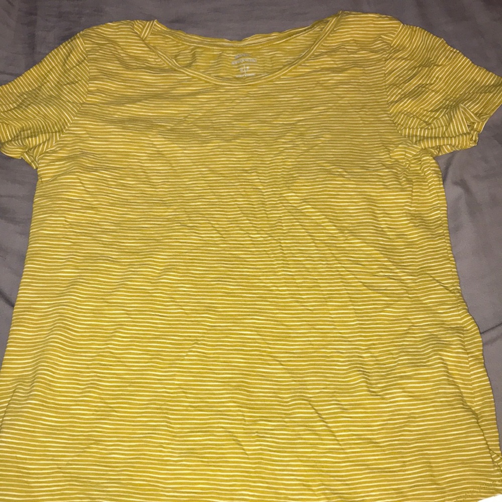 Old Navy T-shirt